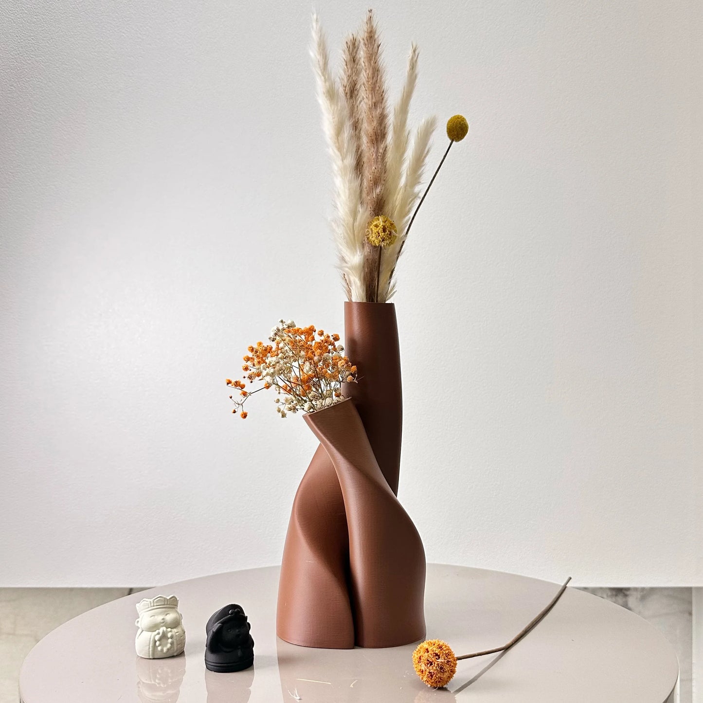 Set of 2 modern organic shaped vases – Hikari