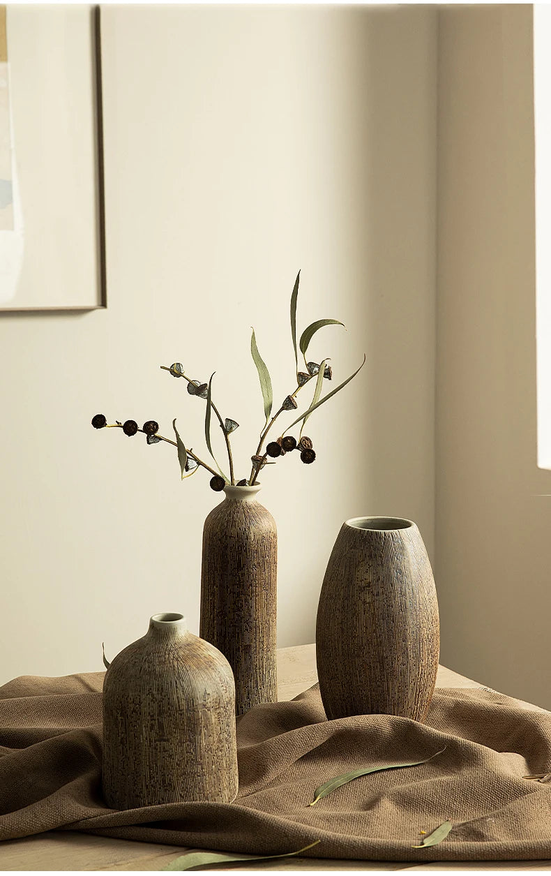 Rounded ceramic vase in Asian style – Hana