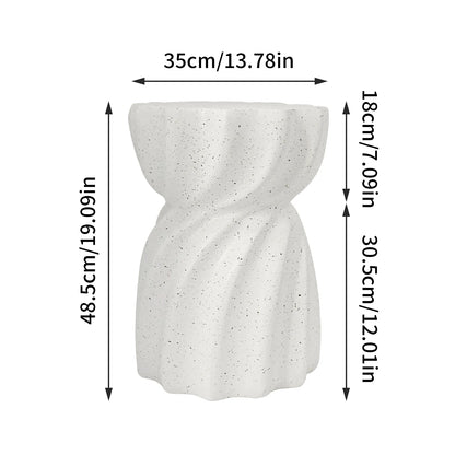 Table d’appoint contemporaine en béton léger - Isamu