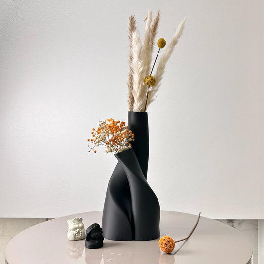 Set of 2 modern organic shaped vases – Hikari