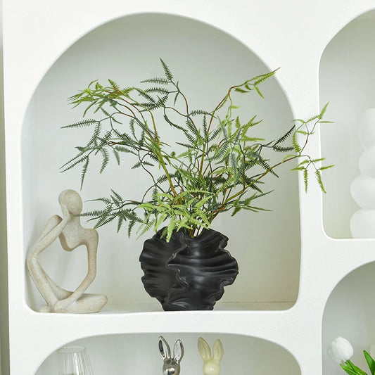 Minimalist ceramic coral vase – Sango
